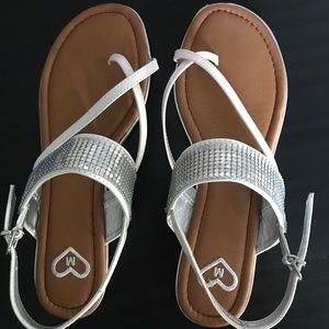 Madeline white with silver flat sandals 9.5 NIB